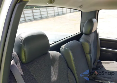 2001 Chevrolet Silverado 1500 from USA, damaged, VIN 1GCEC14W71Z231234